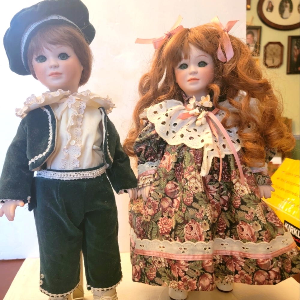 Rare MARYSE Nicole TWIN DOLLS